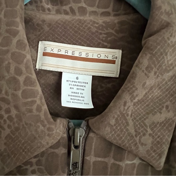 Vintage Expressions Faux Suede Crocodile Print 2 Piece Suit Size 6 - Picture 4 of 12